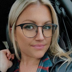 Meet your Posher, Mia